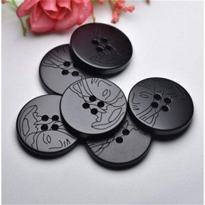 Black resin lady-face pattern 4-hole buttons with engraved woman silhouette, 22-30mm sewing buttons for coats, cardigans and DIY crafts