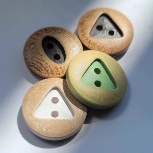 Natural round wooden buttons with triangle and oval color center, 2 hole sew-on buttons for cardigans and crafts