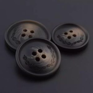 Brown resin leaf-pattern 4-hole buttons with engraved laurel design, 15-30mm sewing buttons for coats, suits and DIY crafts