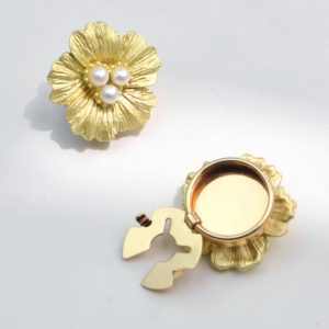 Gold-tone vintage metal flower button cover with a faux pearl center, snap-on