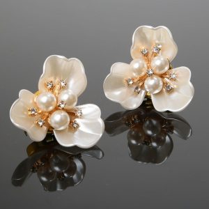 White three-petal alloy flower button cover with a faux pearl and rhinestone center, snap-on